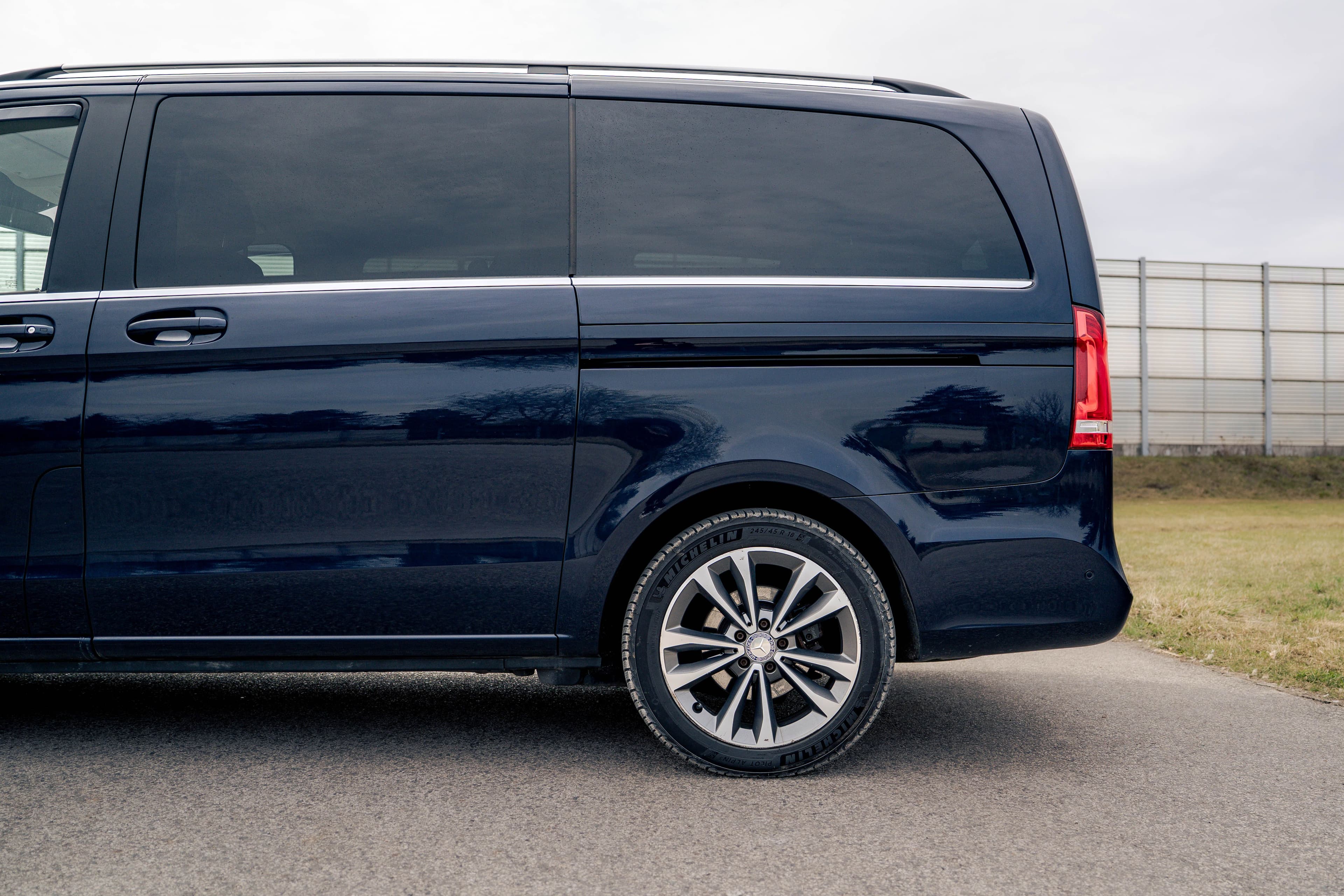 Mercedes-Benz V Klasa zdjęcie 12