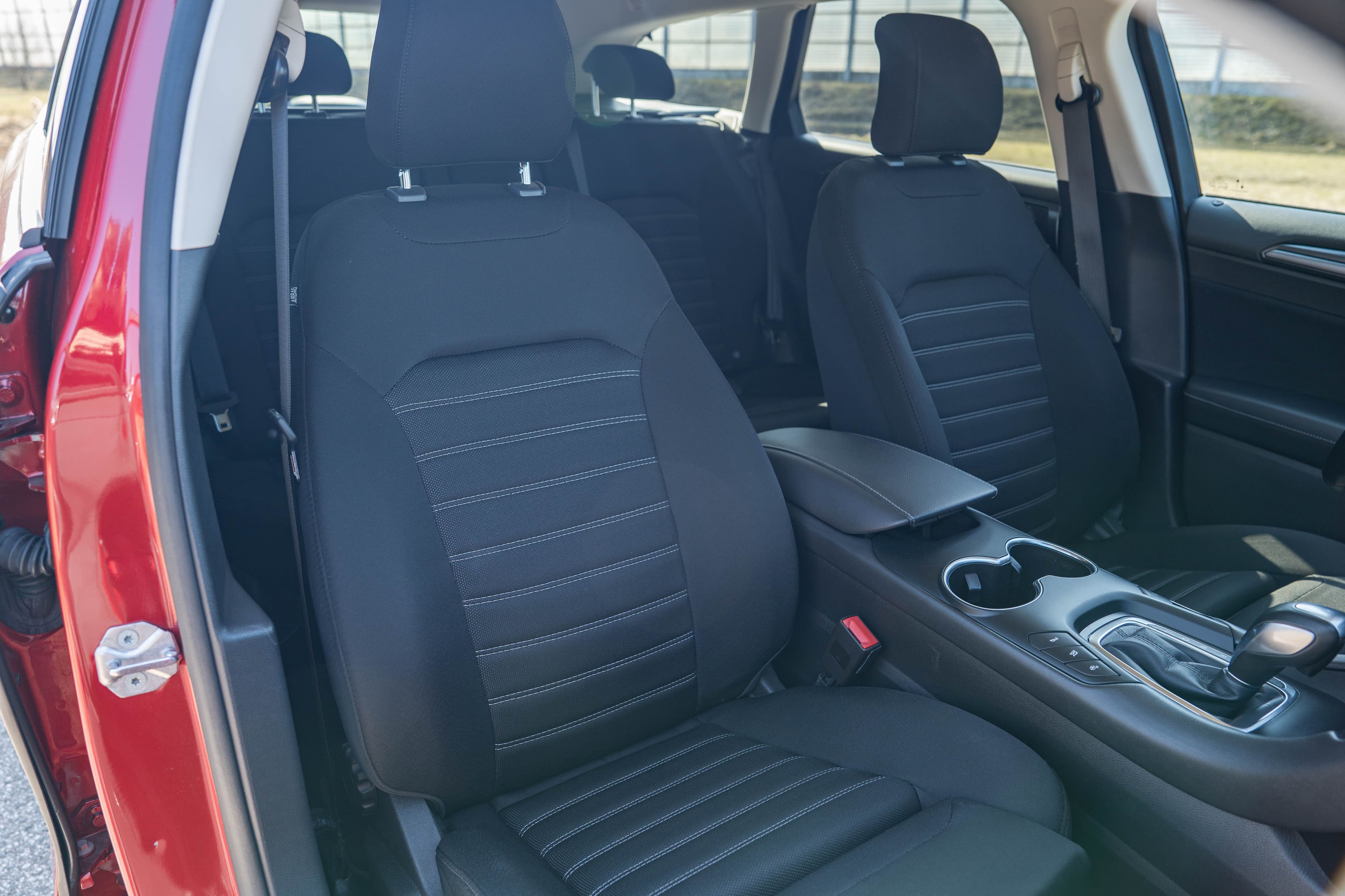 Ford Mondeo zdjęcie 23