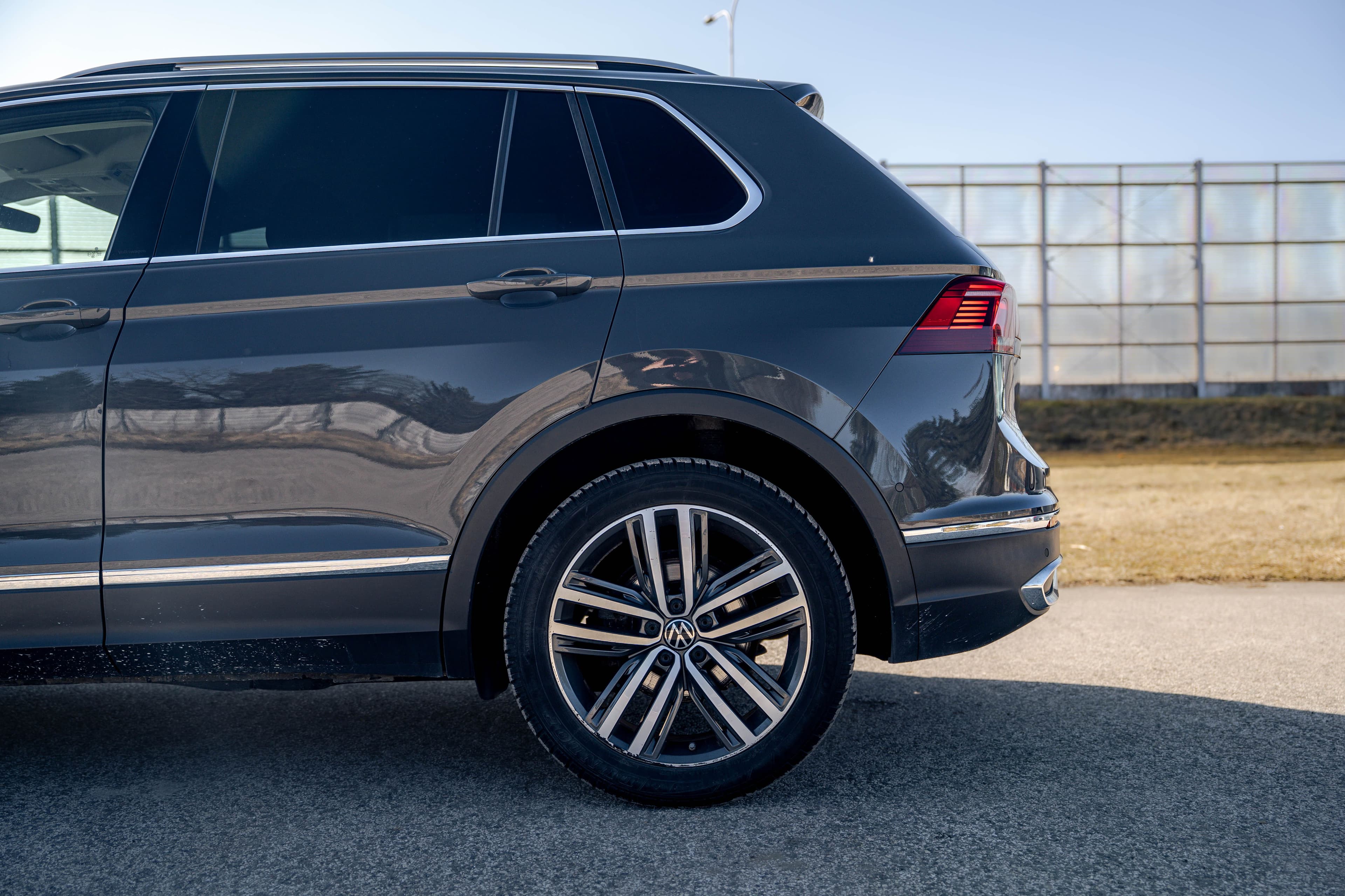 Volkswagen Tiguan zdjęcie 12