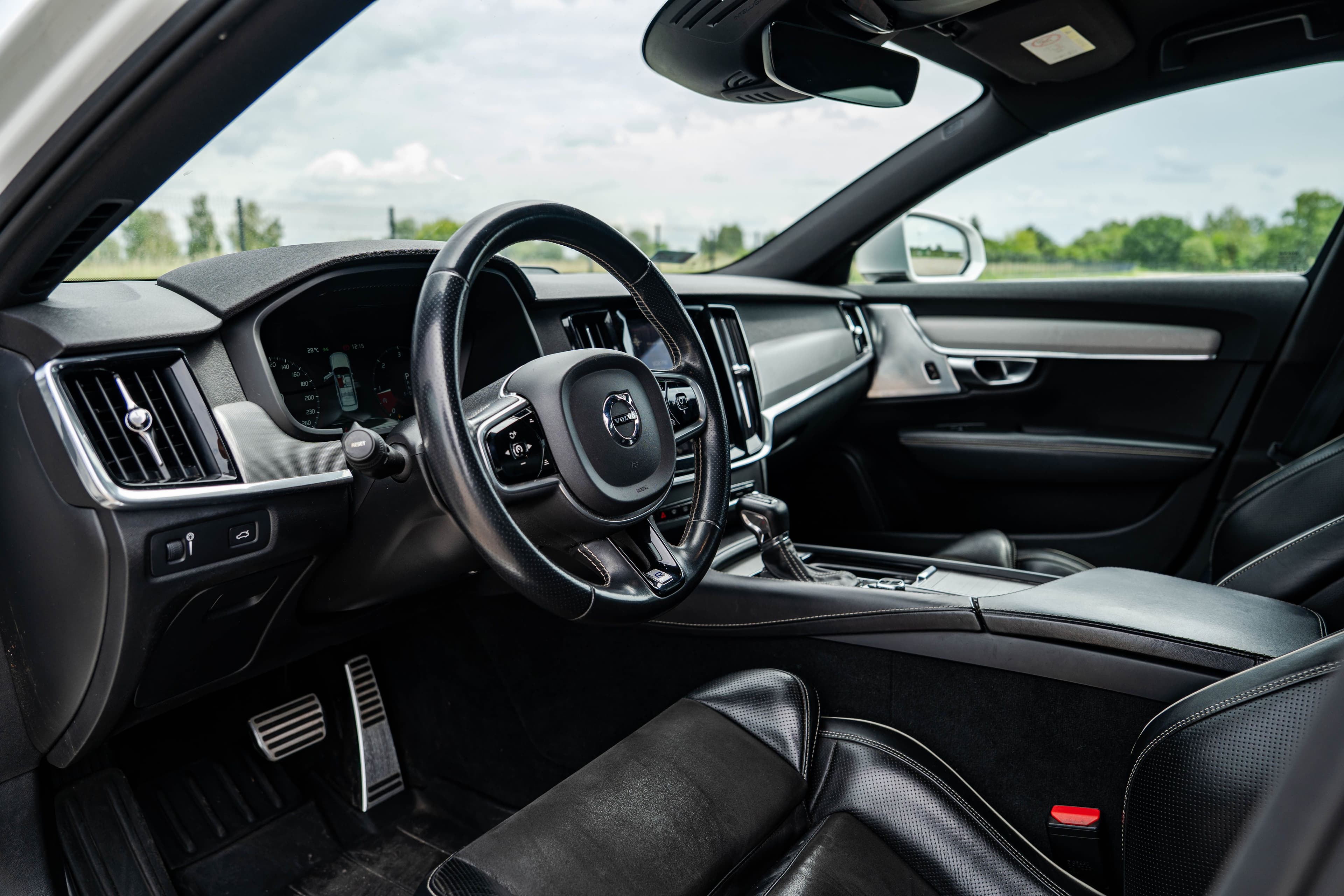 Volvo S90 zdjęcie 17