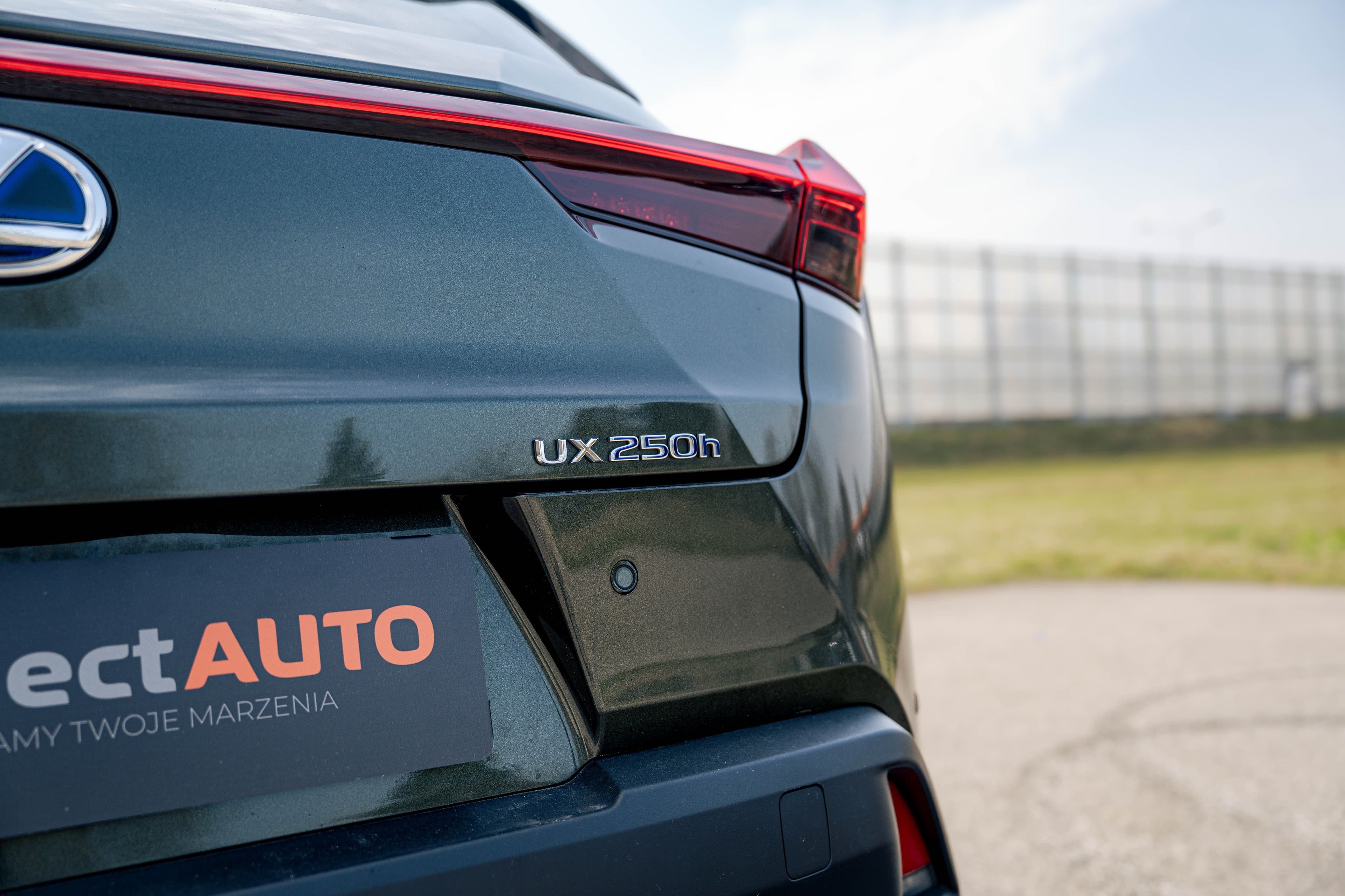 Lexus UX zdjęcie 15