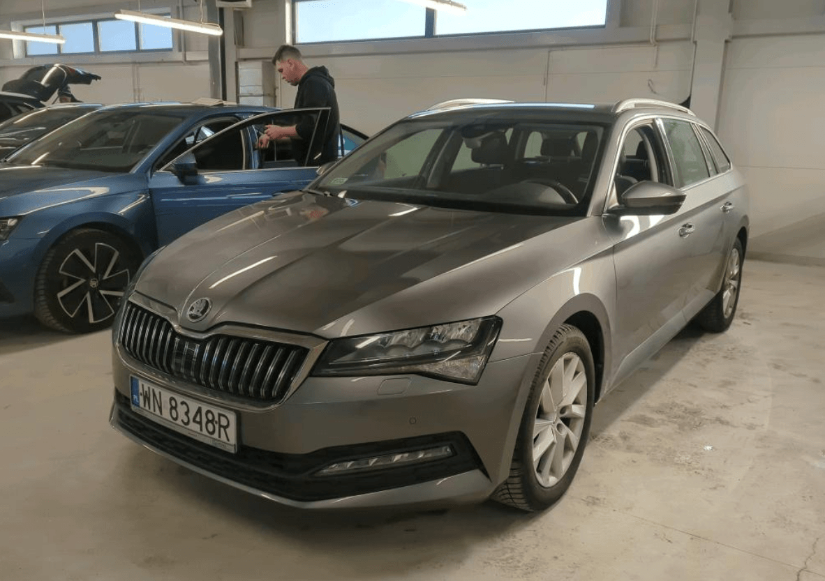 Skoda Superb zdjęcie 1