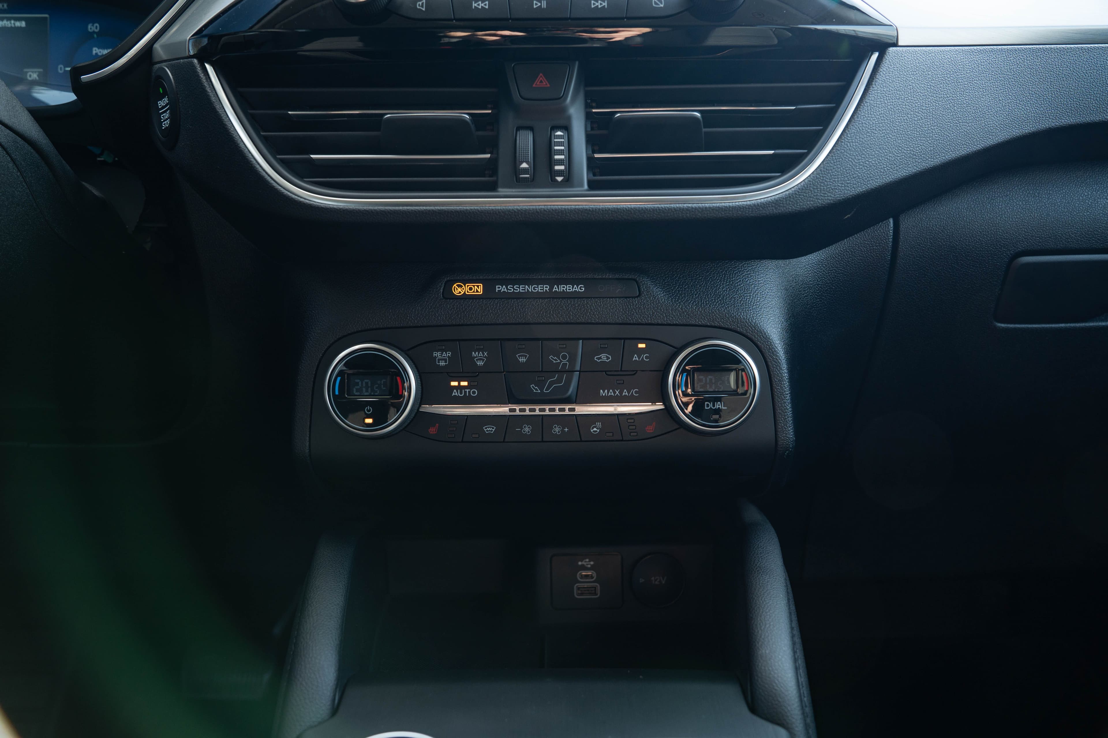 Ford Kuga zdjęcie 19