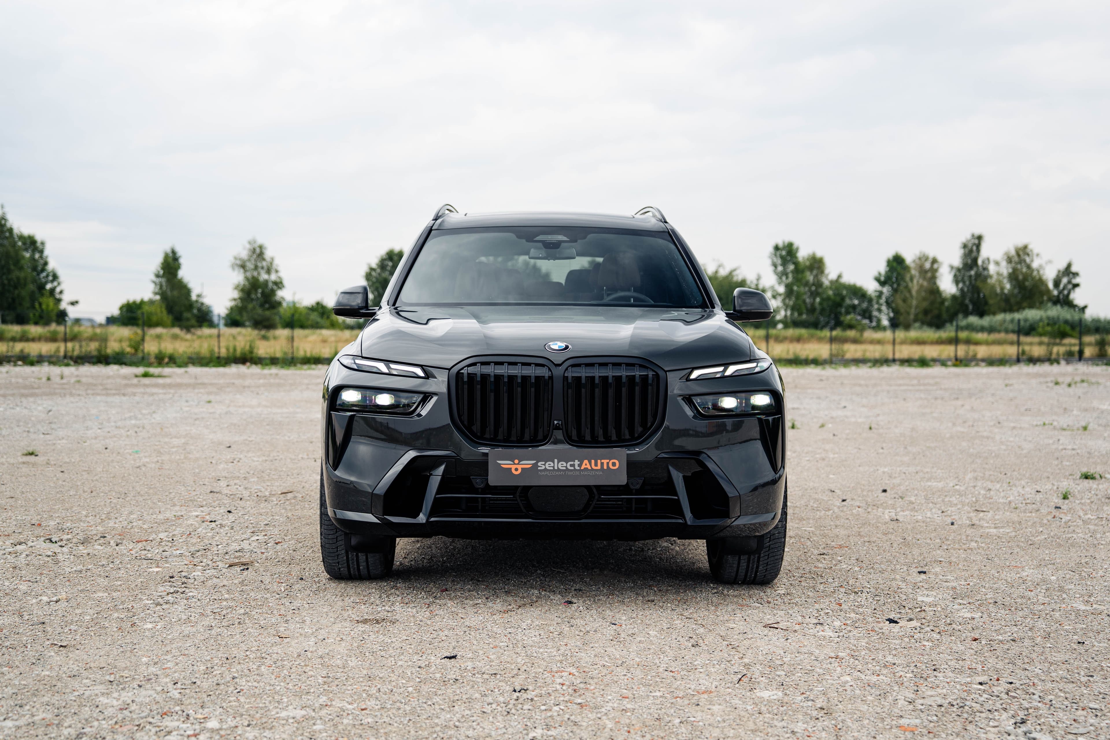 BMW X7 zdjęcie 2