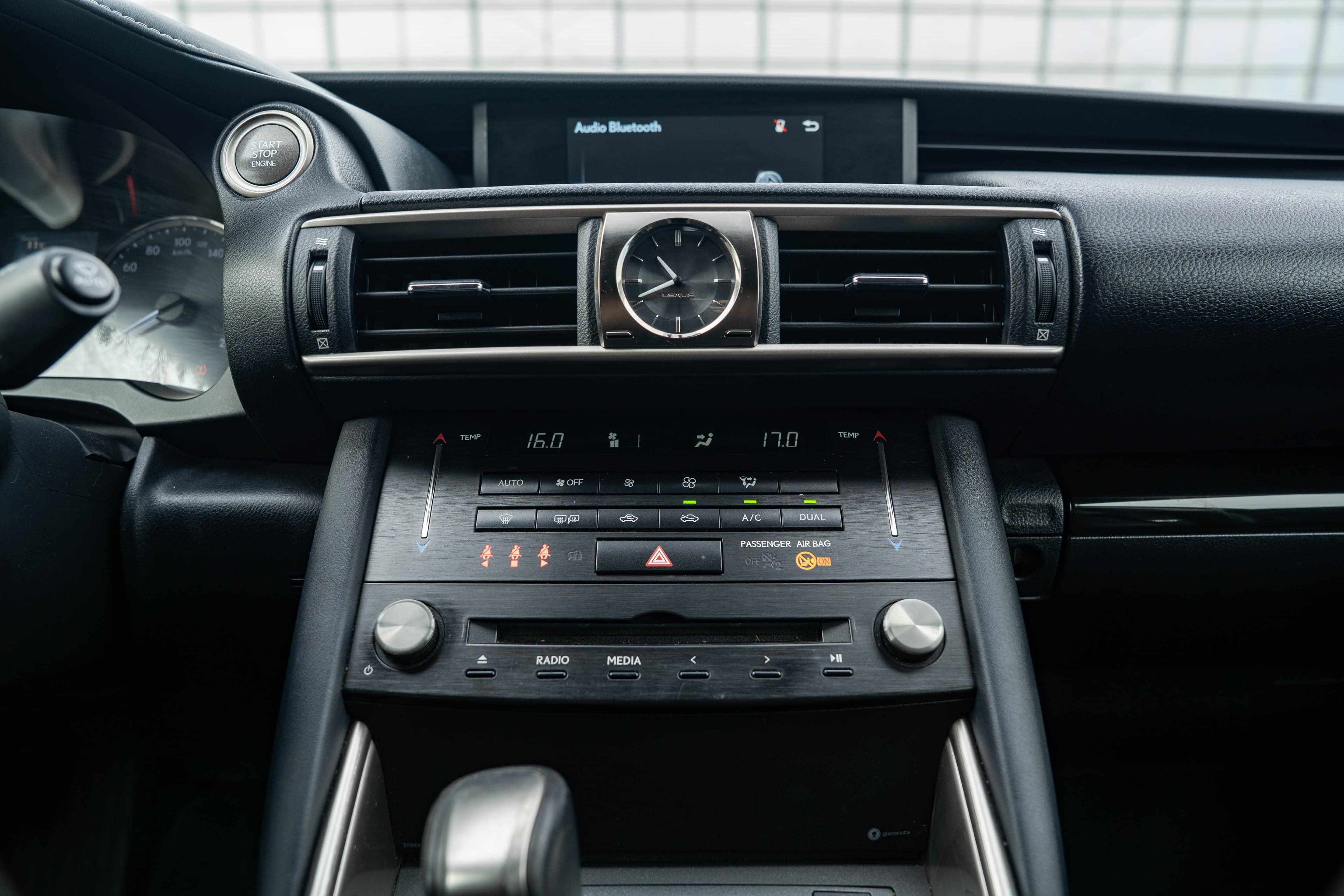 Lexus IS zdjęcie 24