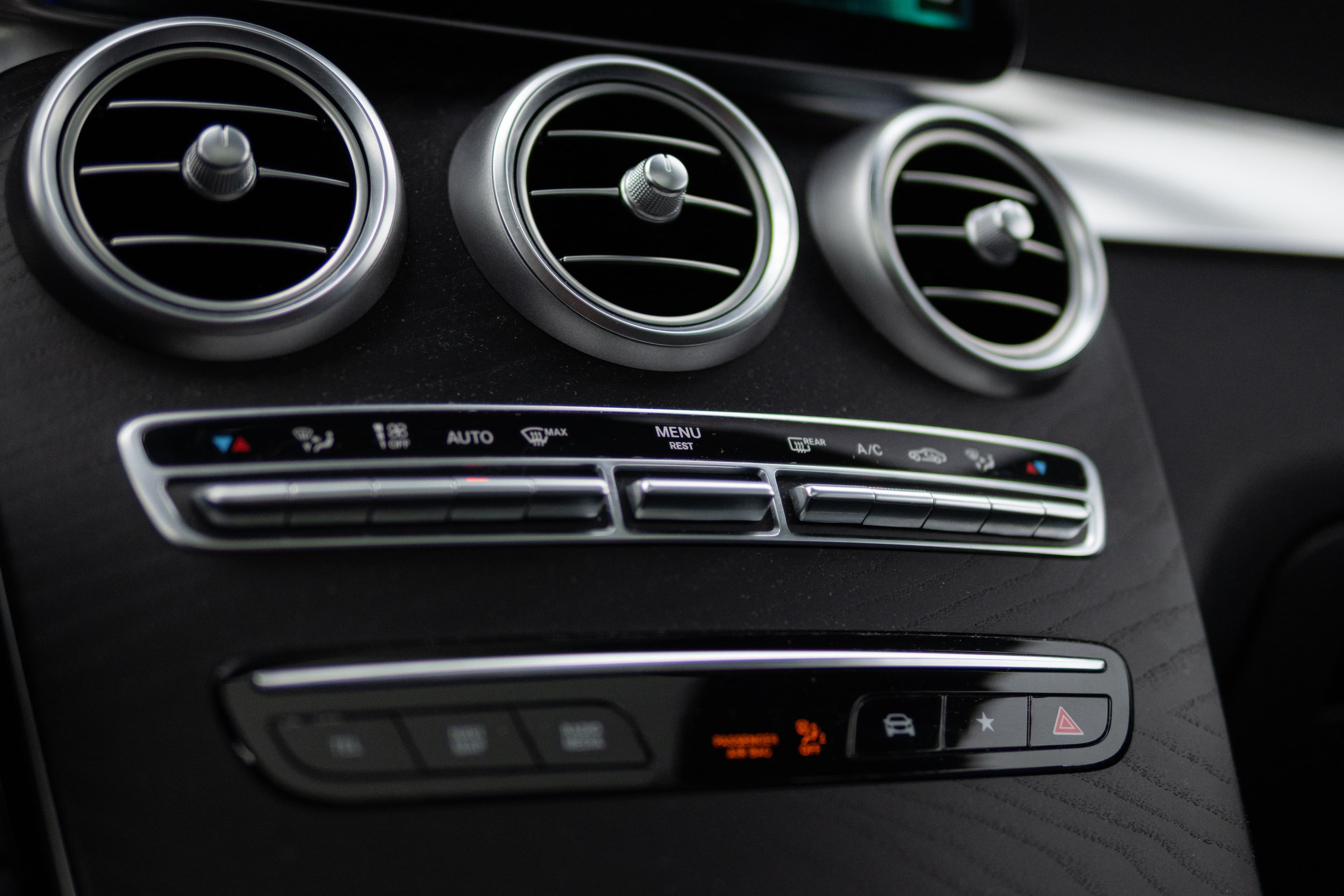 Mercedes-Benz GLC zdjęcie 32