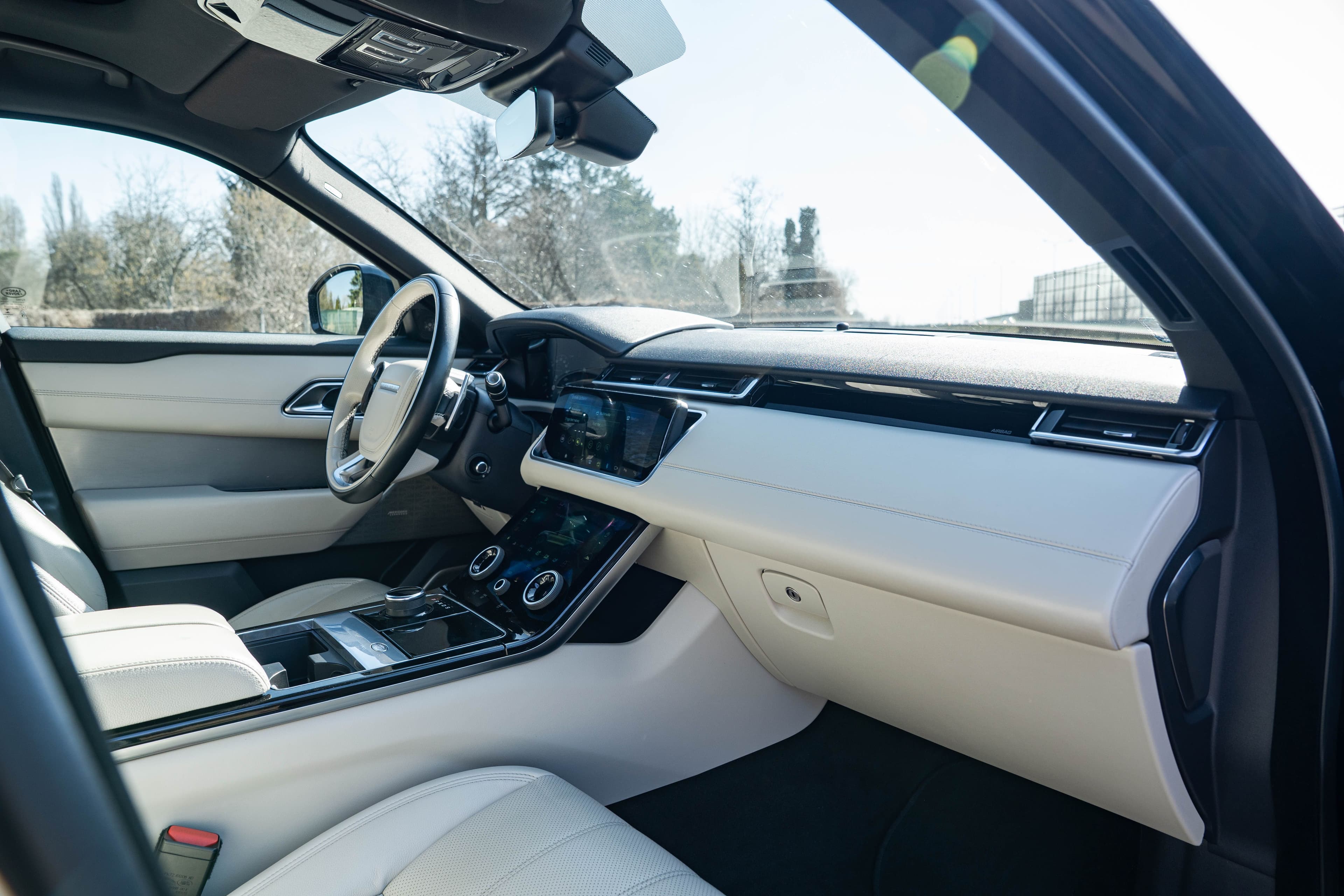 Land Rover Range Rover Velar zdjęcie 23