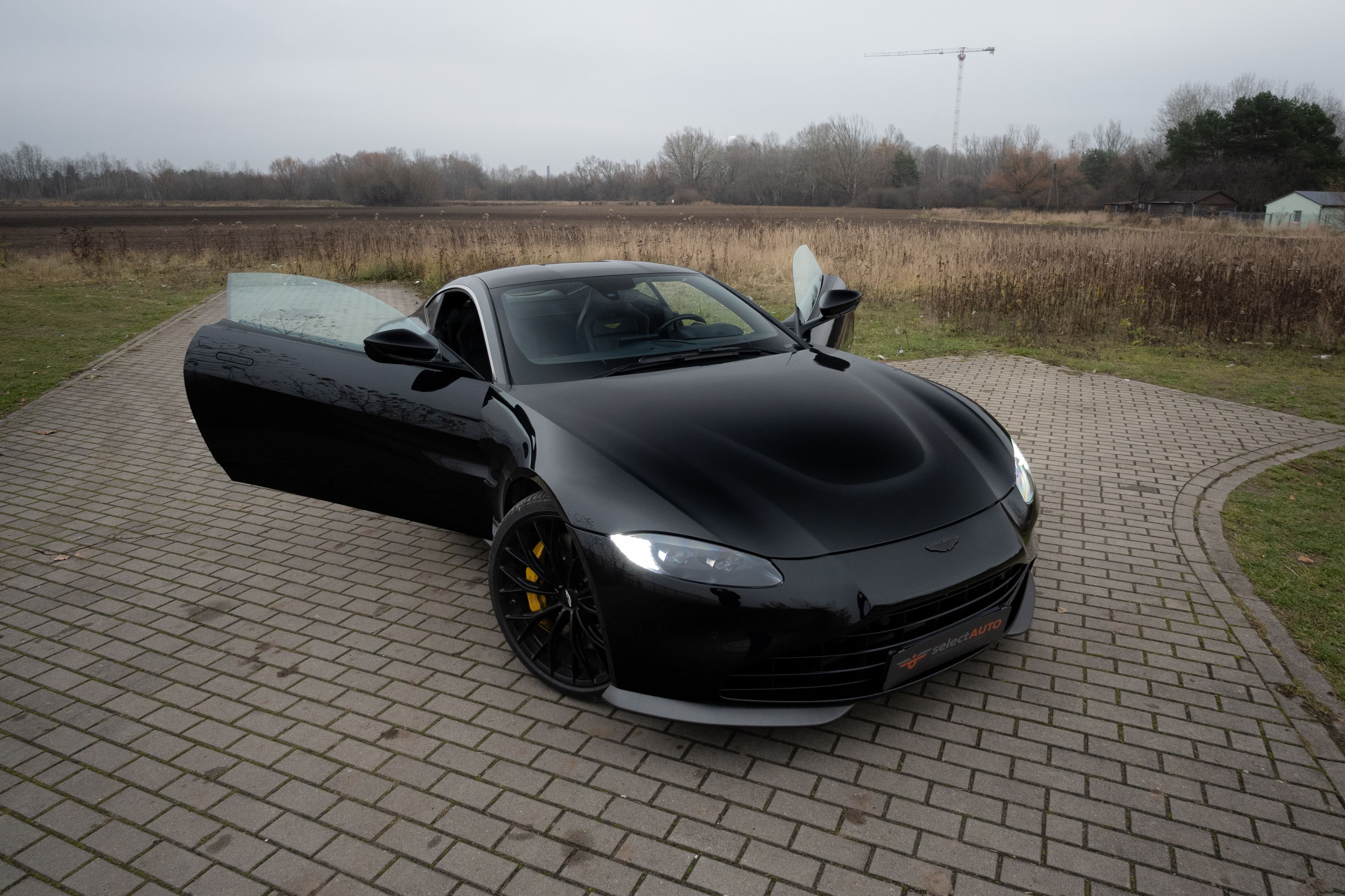 Aston Martin Vantage zdjęcie 13