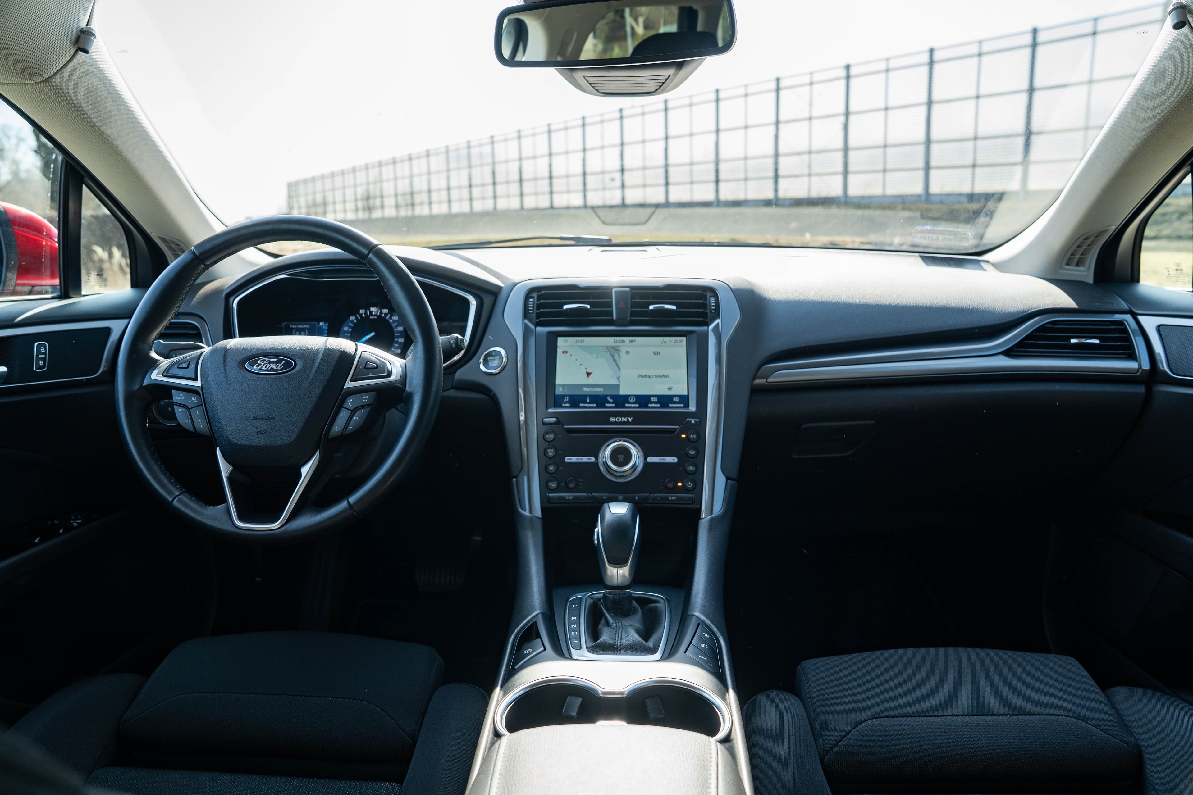 Ford Mondeo zdjęcie 18