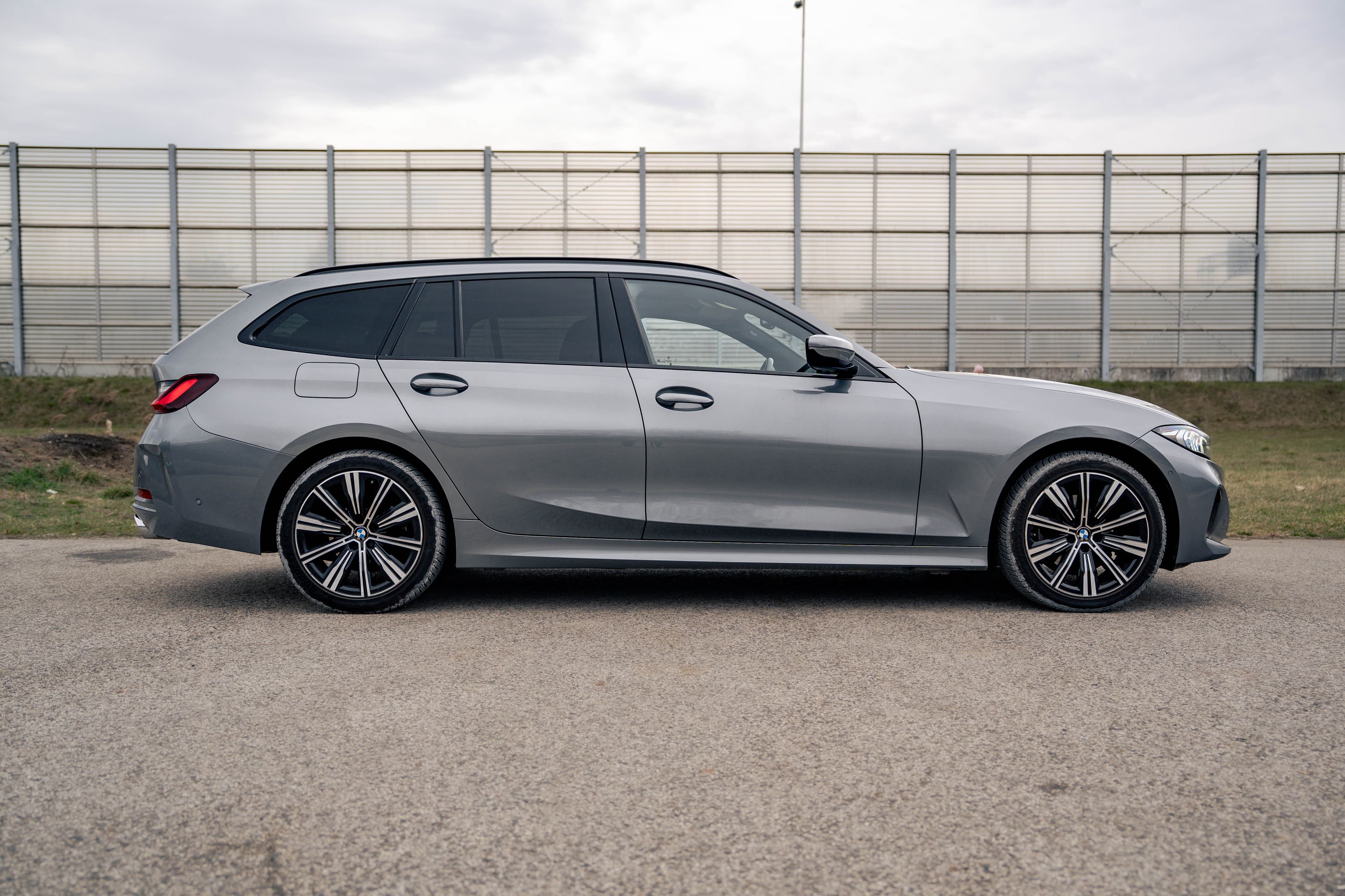 BMW Seria 3 zdjęcie 9