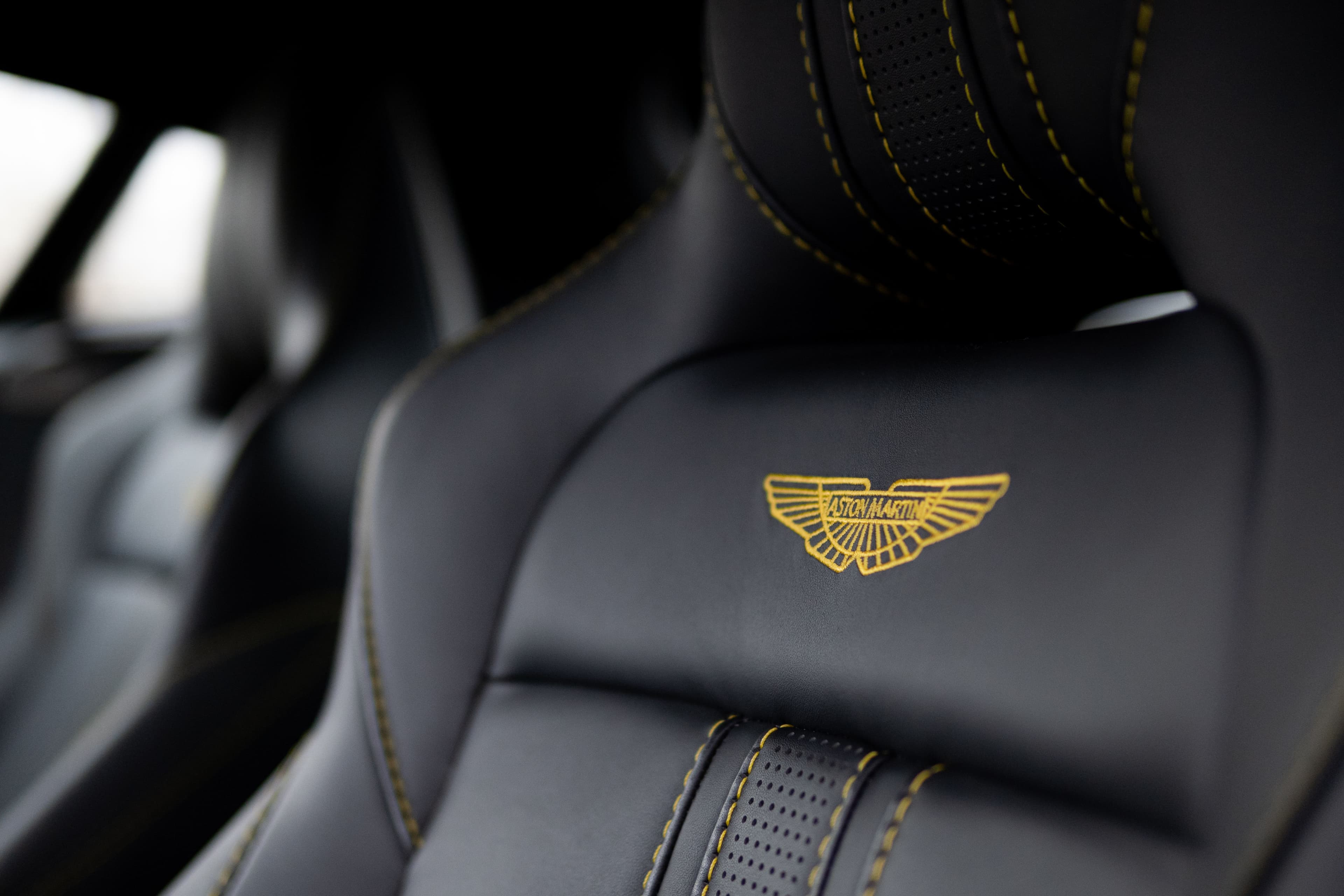 Aston Martin Vantage zdjęcie 28