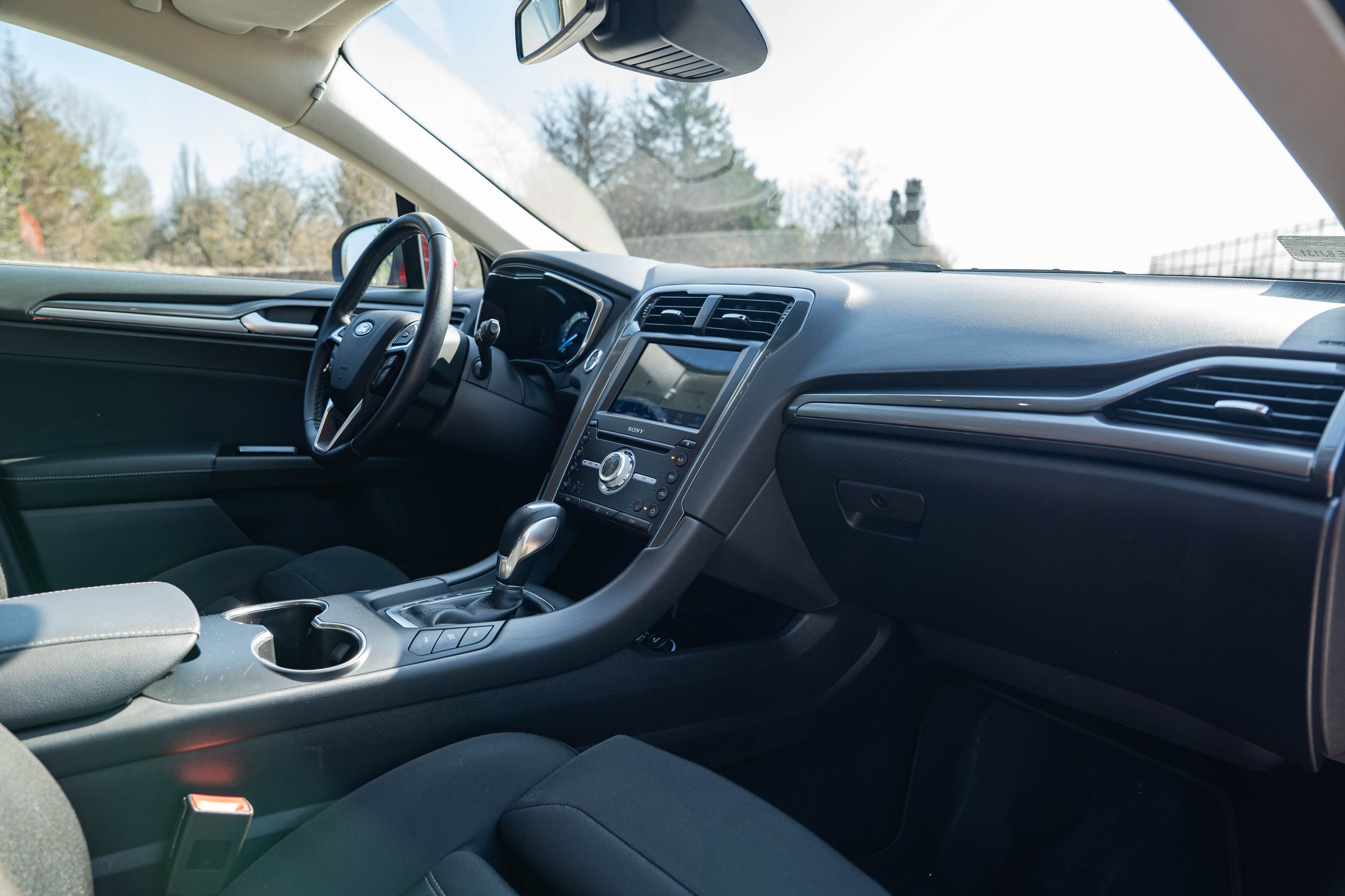 Ford Mondeo zdjęcie 21