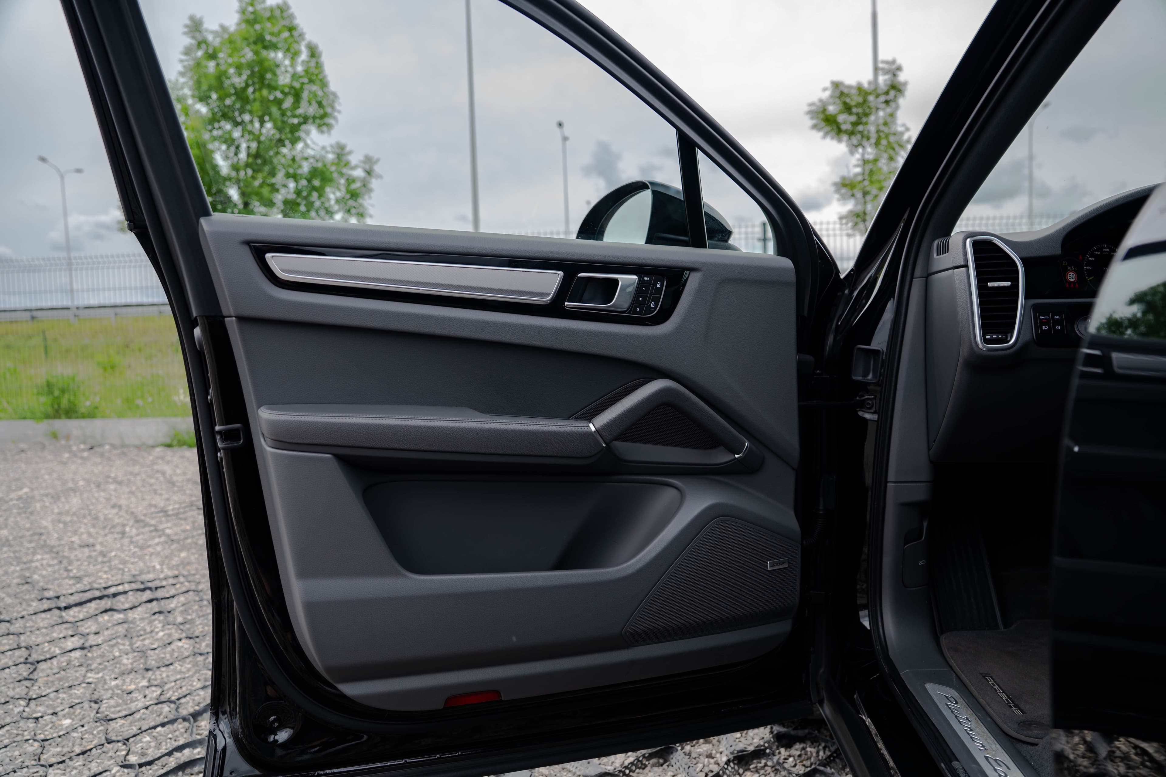 Porsche Cayenne zdjęcie 22