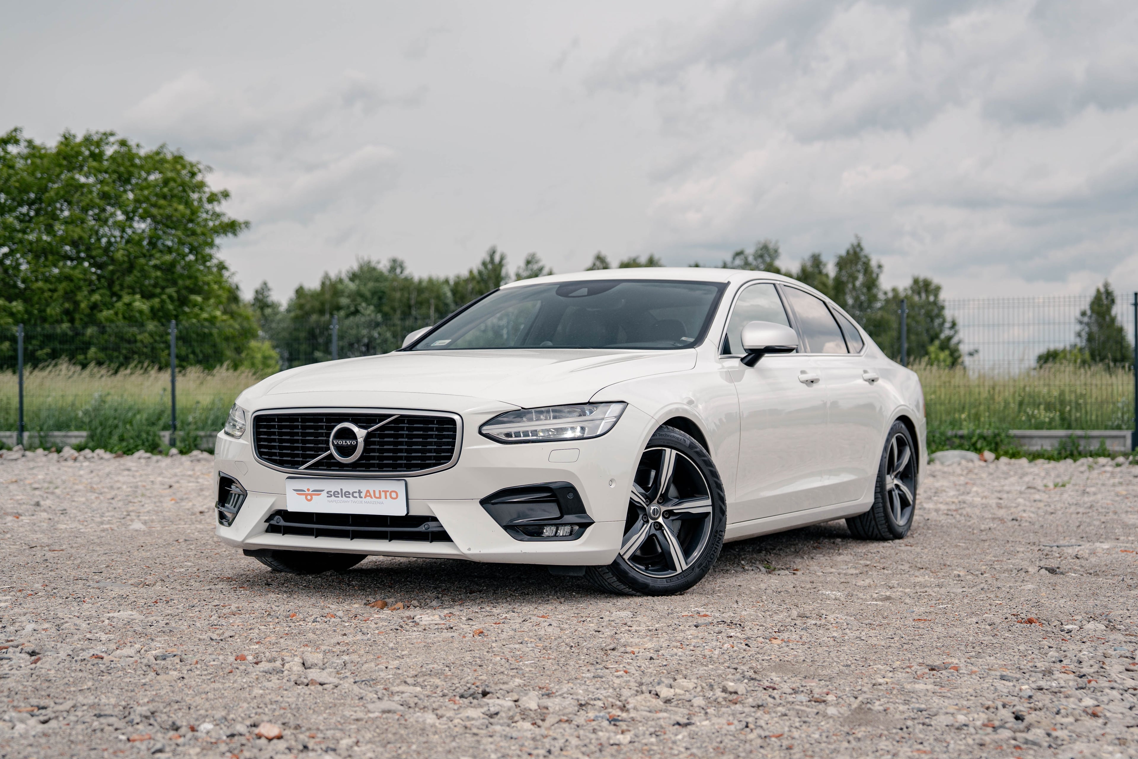 Volvo S90 zdjęcie 1